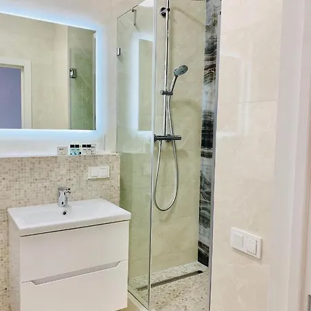 Arcadia Sunrise Sea View Apartment Odesa