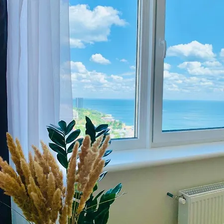 Arcadia Sunrise Sea View Apartment Odesa
